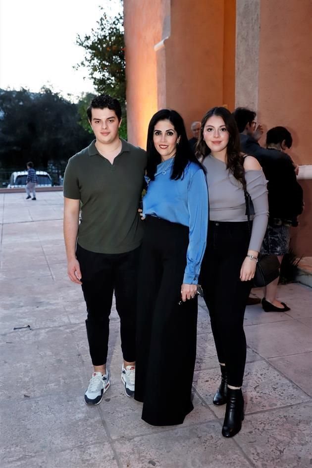 José Manuel Díaz, Claudia Díaz y Fernanda Díaz