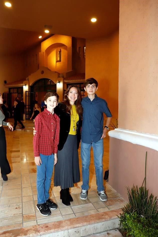 Benjamín Garza Delgado, Deyanira Delgado y Leonardo Garza Delgado