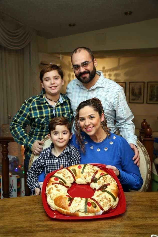 Miguel Ángel Álvarez Frutos, Miguel Ángel Álvarez, Leonardo Álvarez Frutos y Laura Frutos de Álvarez
