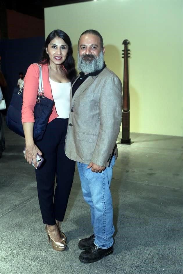Astrid Ortiz y Alejandro Flores