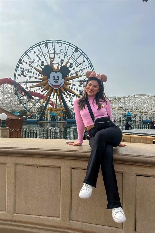 DISNEY, CALIFORNIA<br>Mariafernanda González