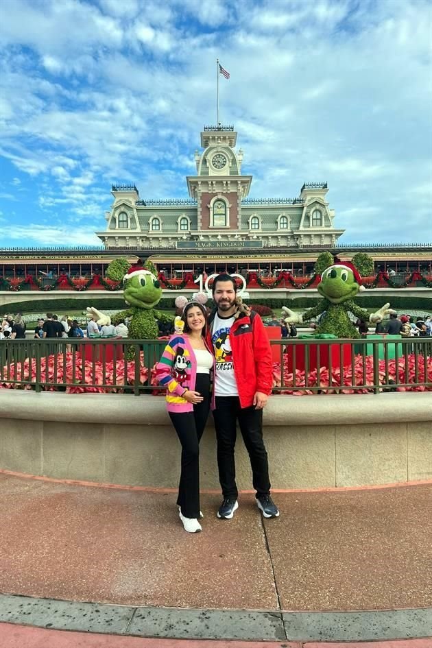 DISNEY, FLORIDA<br>Dennise Colorado y Daniel Martínez