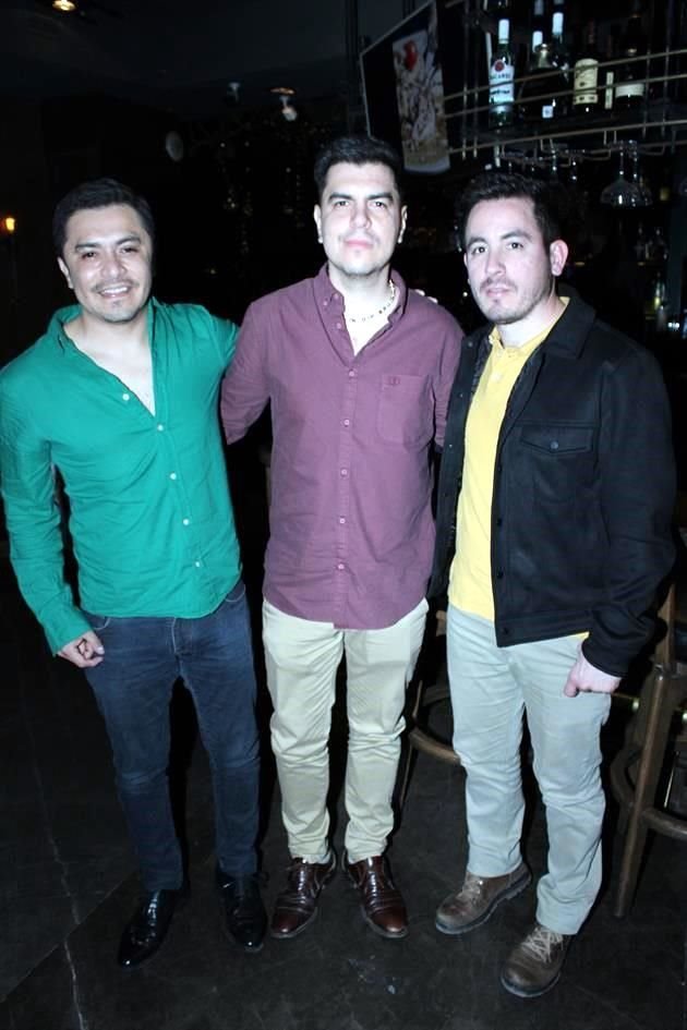 Iván Rodríguez, Martín Valenzuela y Jorge Urías