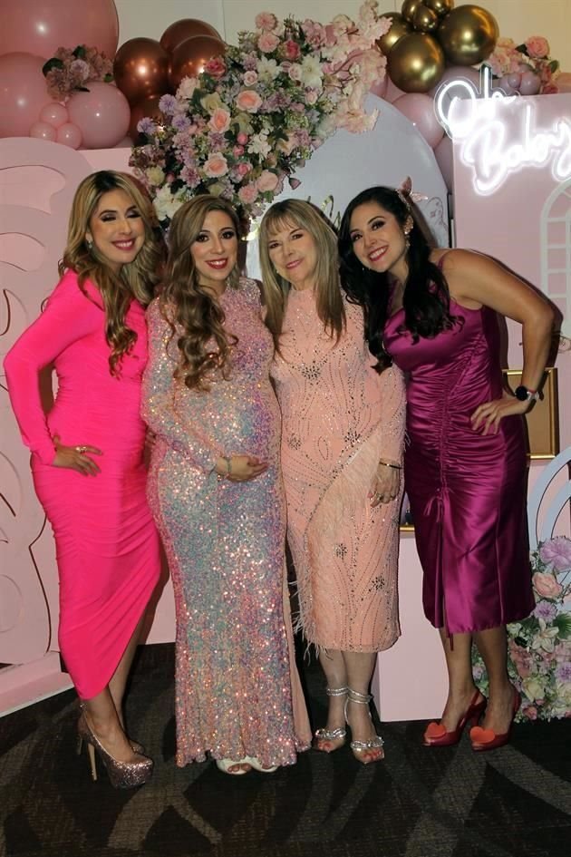 Julieta Lozano, Jéssica Lozano de Ventura,  Blanca Rangel de Lozano y Sindy Lozano