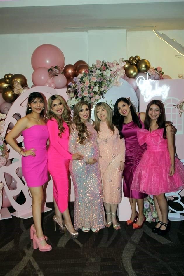 Julieta Sandoval, Julieta Lozano, Jéssica Lozano de Ventura,  Blanca Rangel de Lozano, Sindy Lozano y Jéssica Sandoval