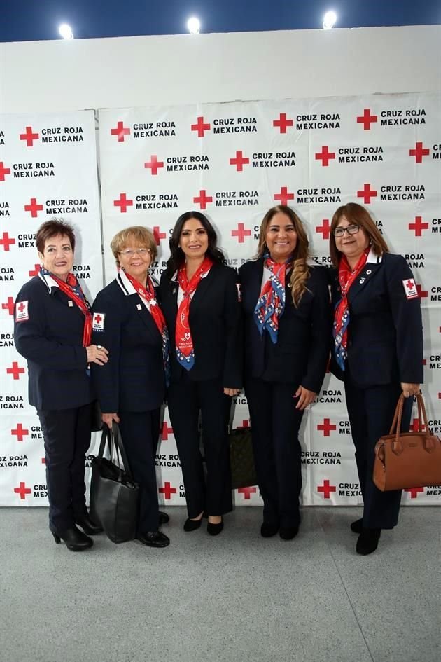 María Elena Cavazos, María de Jesús Vega, Mónica Díaz de Zambrano, Rosalinda Tamez y Raquel Hernández