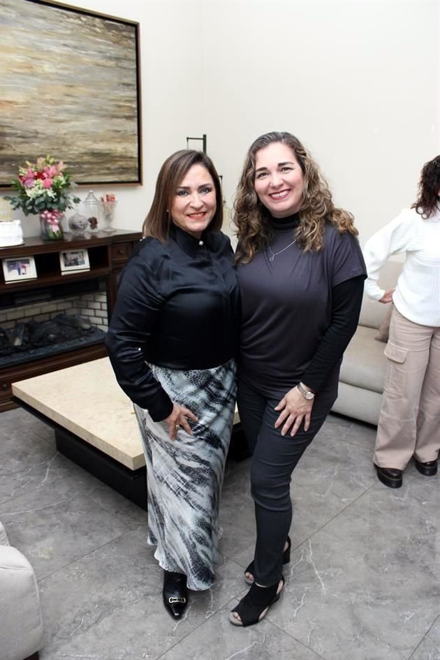 Lupita Salazar y Elsa Guajardo