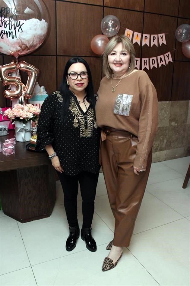 Aida Zúñiga y Elisamaria Cavazos
