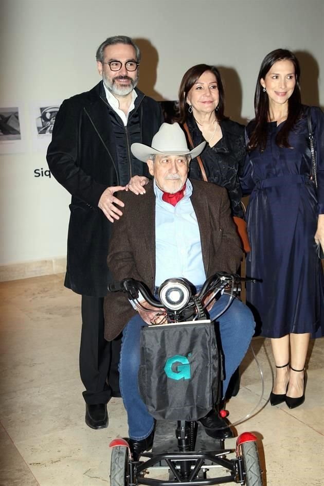 David Jiménez, María Luisa Rodríguez de Jiménez, Marisa Jiménez de Segovia y Gerardo Jiménez