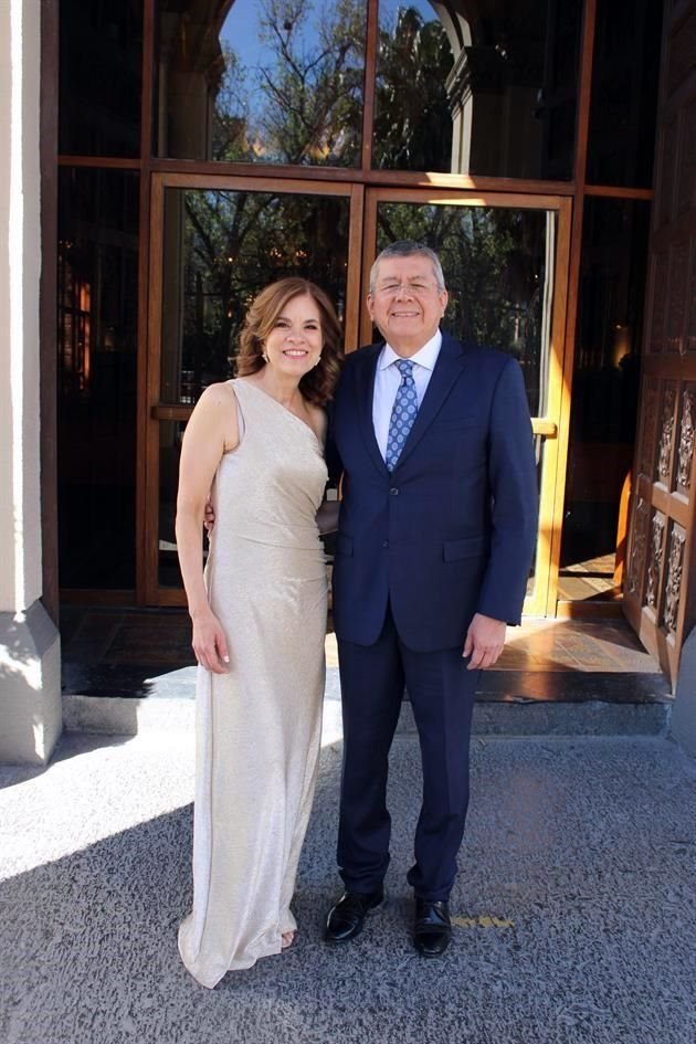 Mirna Flores y David Aguilar