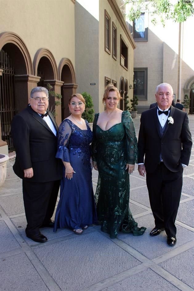 Gerardo Gutiérrez, Rosa Elia Ríos, Iraida Alcedo y Elis García
