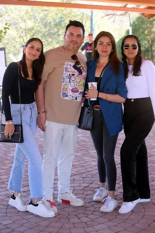 Pamela Breceda, Juan Carlos Santos, Mariela Pérez y Fernanda Breceda
