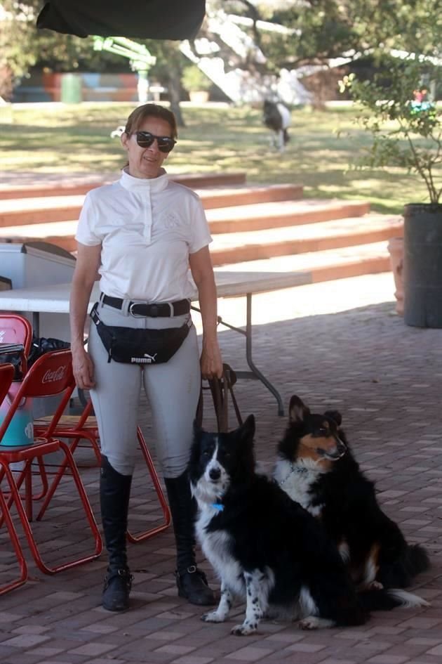 Mariane Arantes  con Gaya y Fael