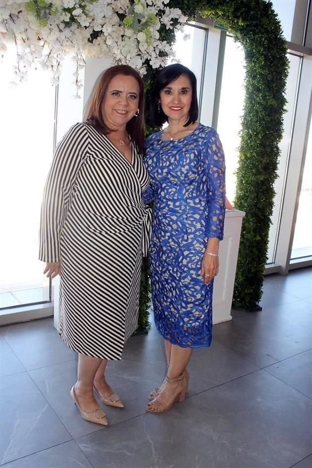 Guadalupe Flores de Zamora y Magda Morales de Tamez