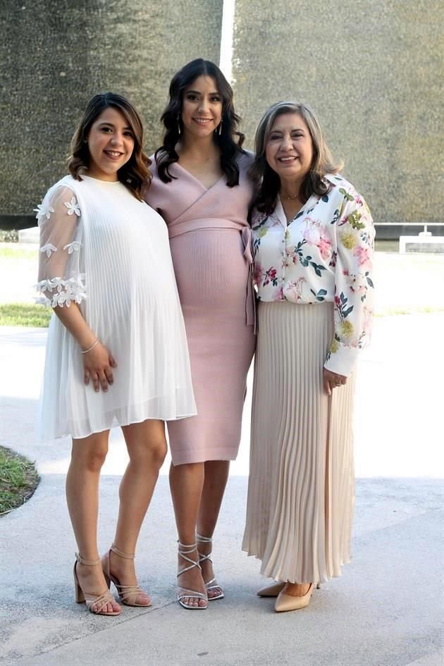 Mariana Villagrán, María Isabel Villagrán Camarena y Elvia Camarena