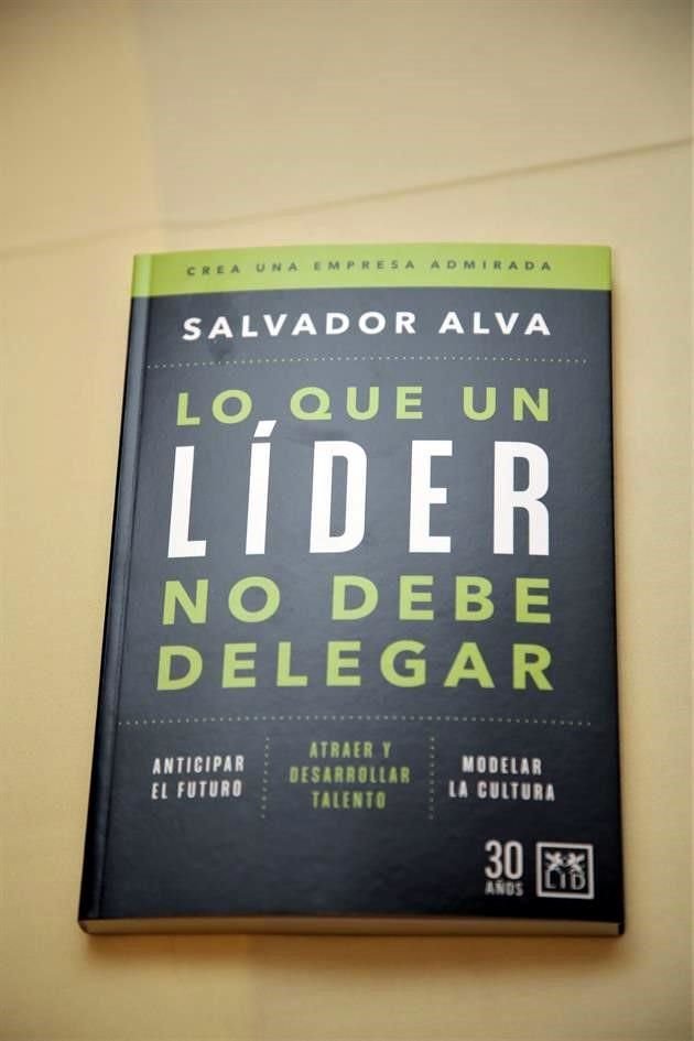 Libro de Salvador Alva