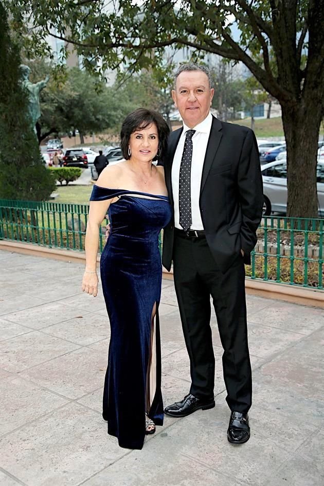 Gabriela Marchand de Gutiérrez y Mauricio Gutiérrez