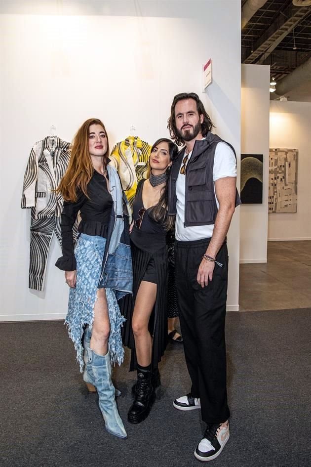 Sophía Altholz, Valentina Carrillo y Rodrigo Romanov