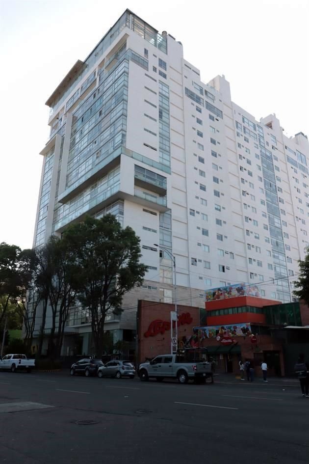 El otro cateo se realizó también en la Benito Juárez, sobre la Avenida México-Coyoacán 371, en la Colonia Xoco, en un edificio que también pertenece a 'City Towers'.