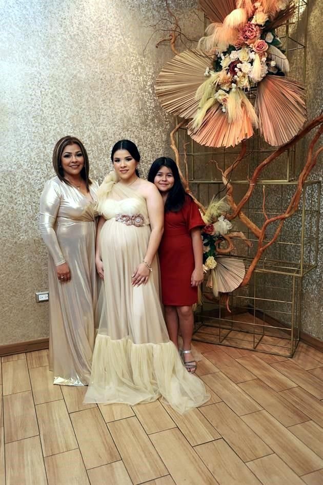 Myrna de León Badillo, Mariana González de León y Camila González de León