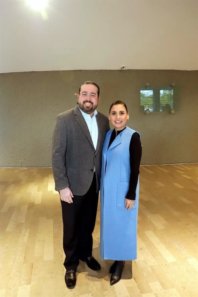 Roberto Hinojosa y Melissa Segura