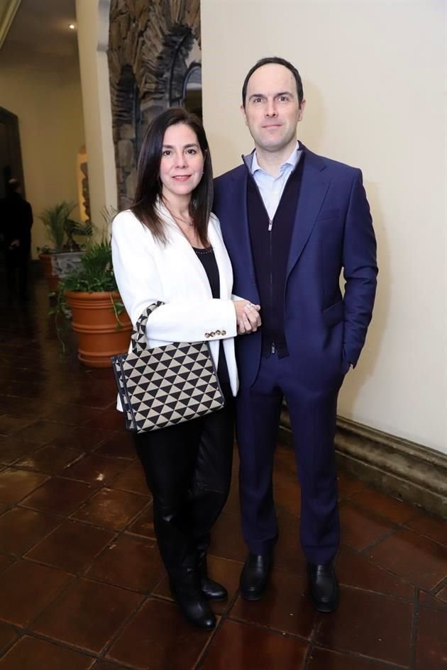 Patricia Sandoval de Pizano y César Pizano