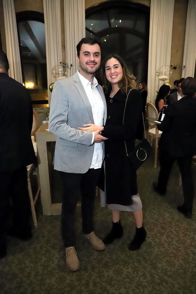 Adrián Álvarez y Daniela Santos