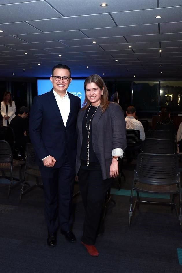 Gaspar Eduardo Fuentes Garza y Patricia Franco