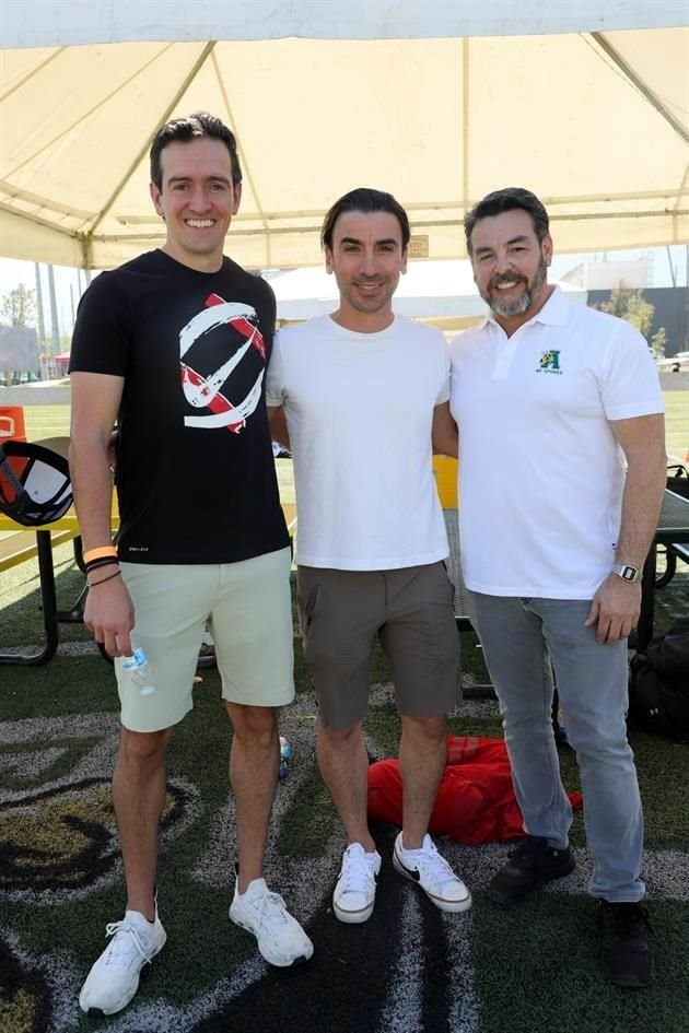 Hernán Serna, José Luis Pérez Flores y Gerardo Oyervides