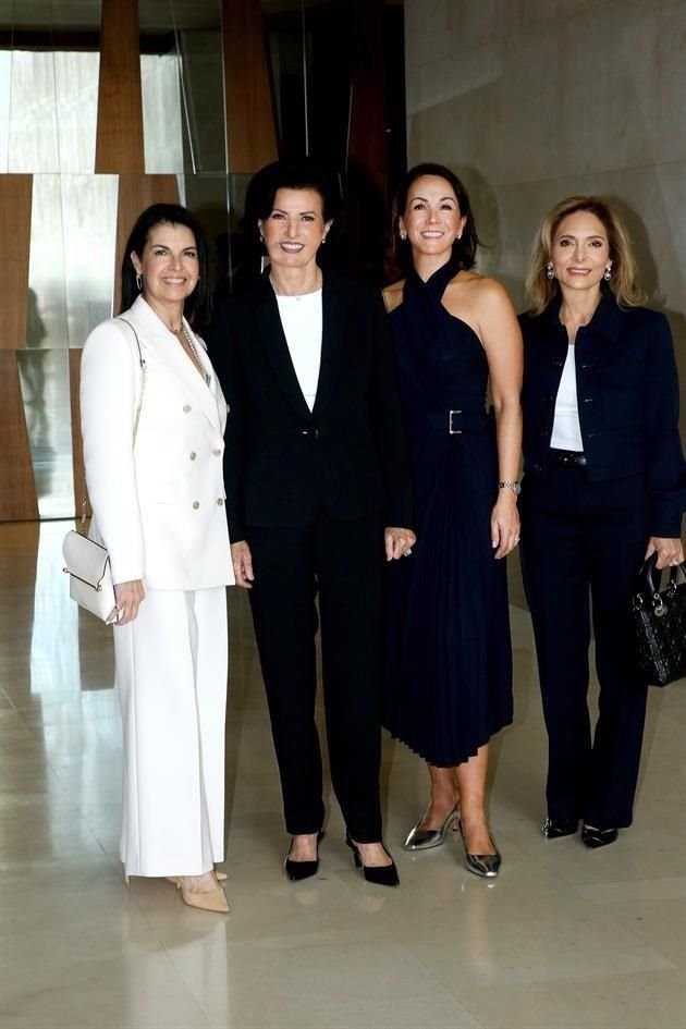 Janet Schwarz, Gaby Vargas, Sofía Izaguirre y Clara de Quintanilla
