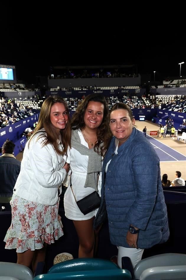 Regina Saman, Mariana Valle y Mónica Vázquez