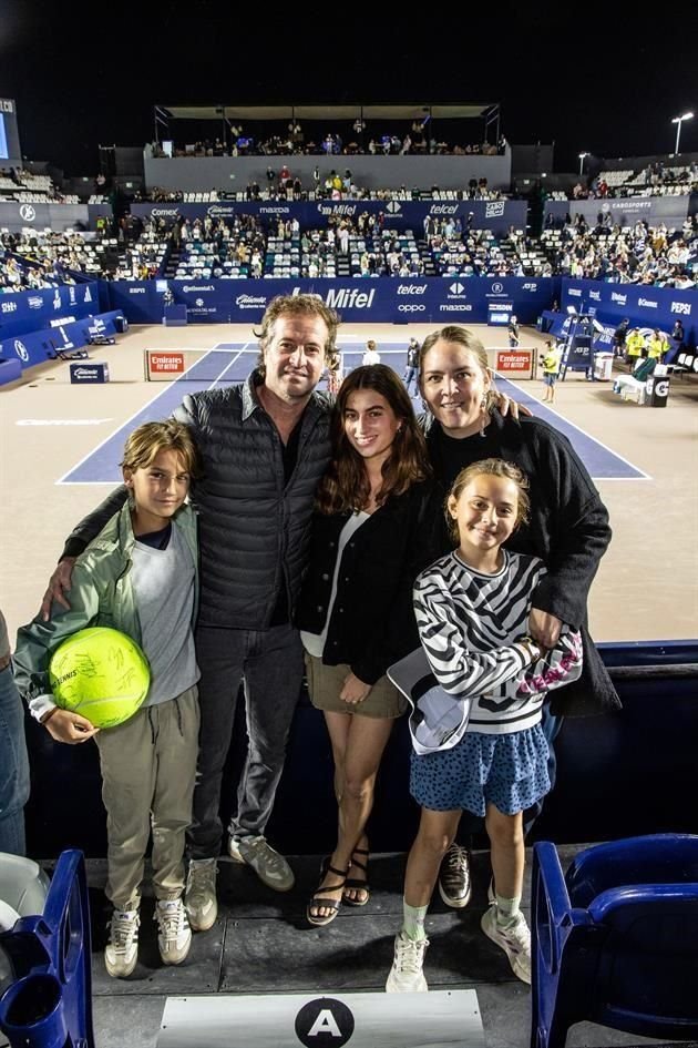 Andrés Braun, Javier Braun, Camila Braun, Renata Burillo y Gala Méndez