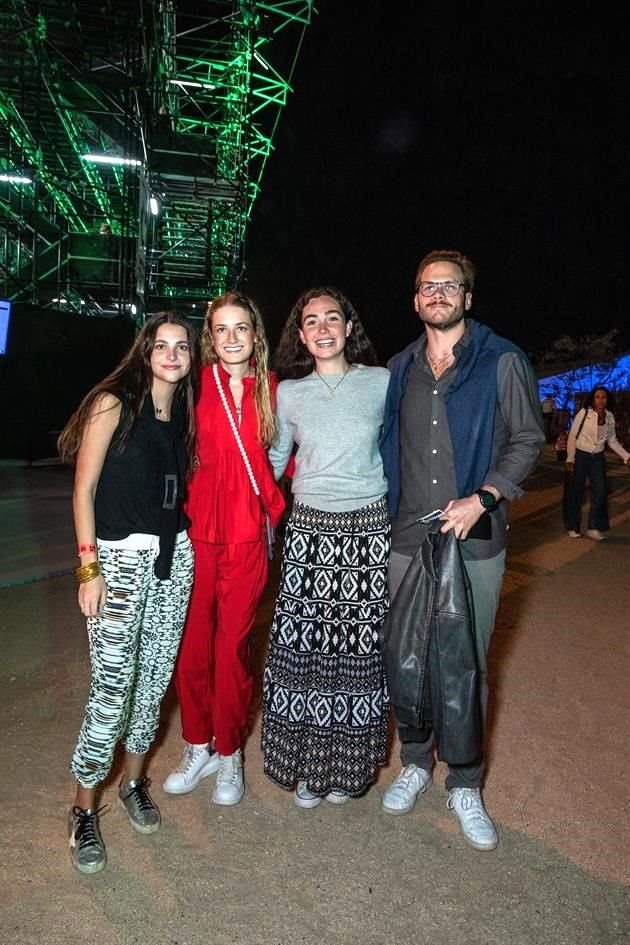 Lorenza Cue, Valeria Cortina, Mónica Fuster y Sergio Hernández