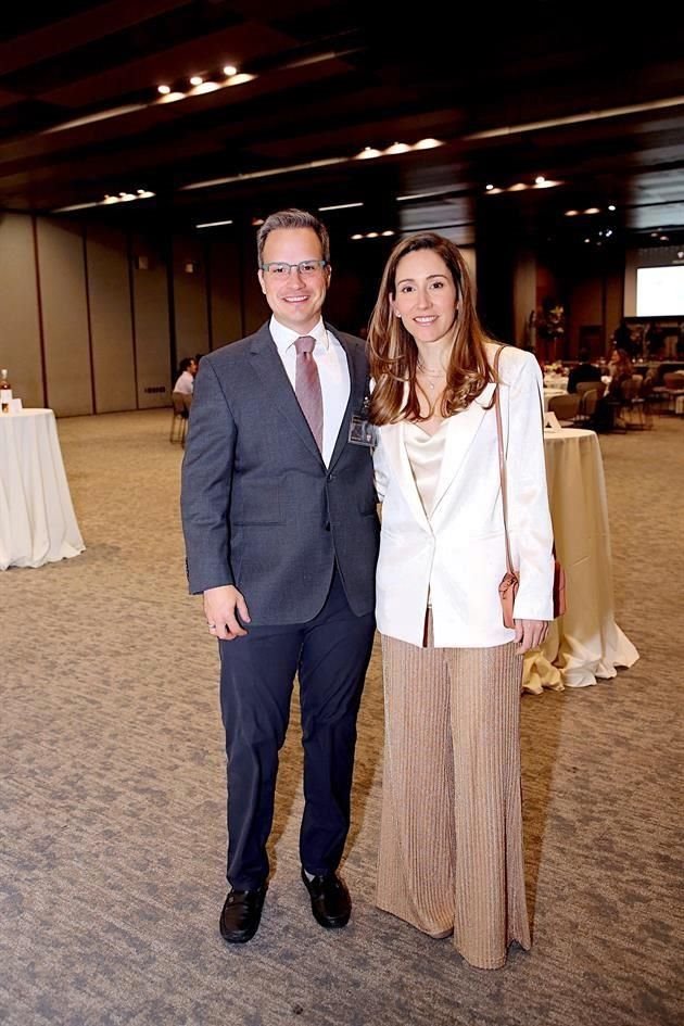 Luis Garza y Paulina Jasso