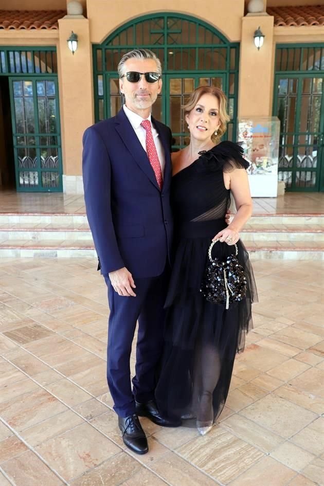 Joel Echeverría y Alejandra Castañeda