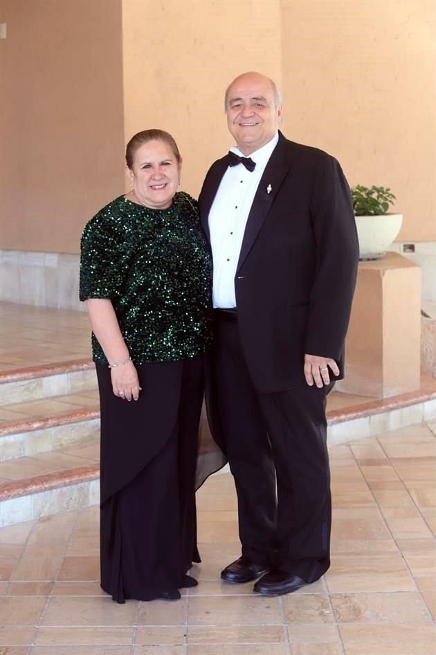 Silvia Treviño de Hernández y Fernando Hernández