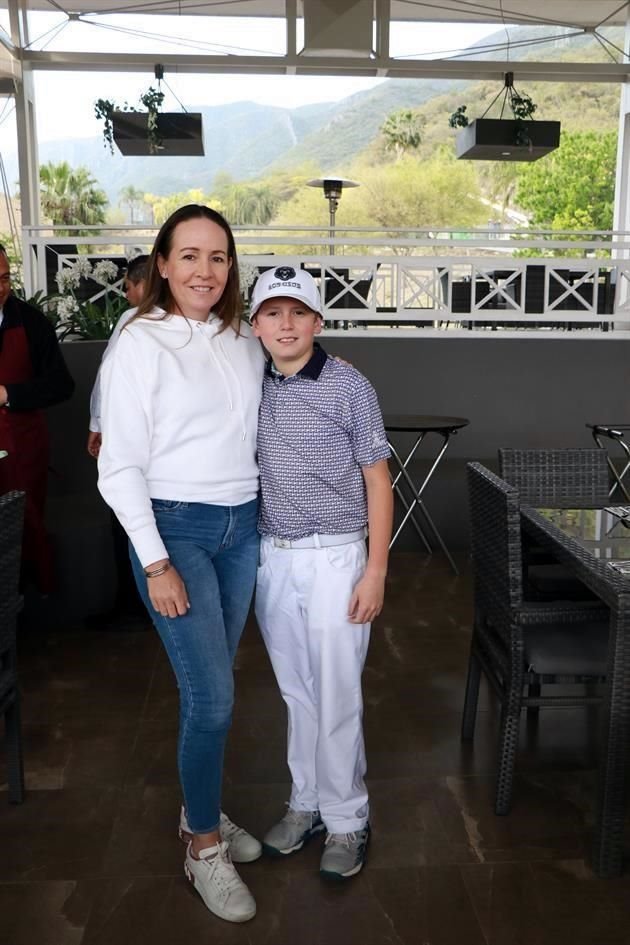 Paola Soto Hay de Mc Guilivray y Patricio Contla