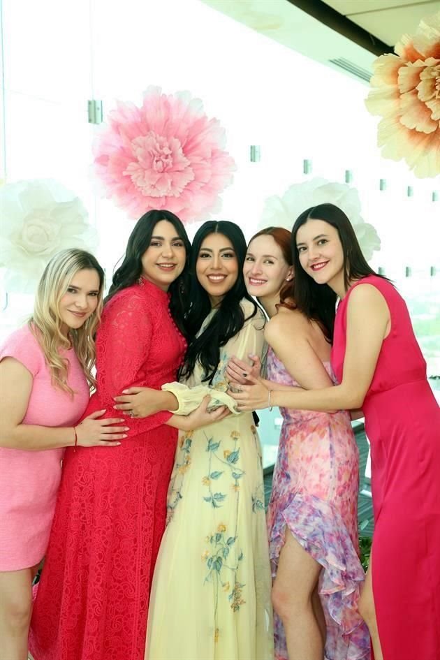 Debanhi Garza, Nina Villarreal, Mariana Isabel Medina Murillo, Aida Medina y Valeria Bucardo