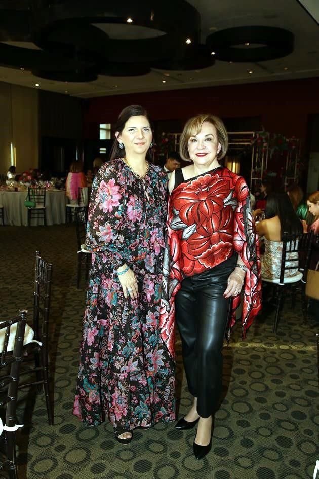 Elizabeth González y Maricela García de Segura