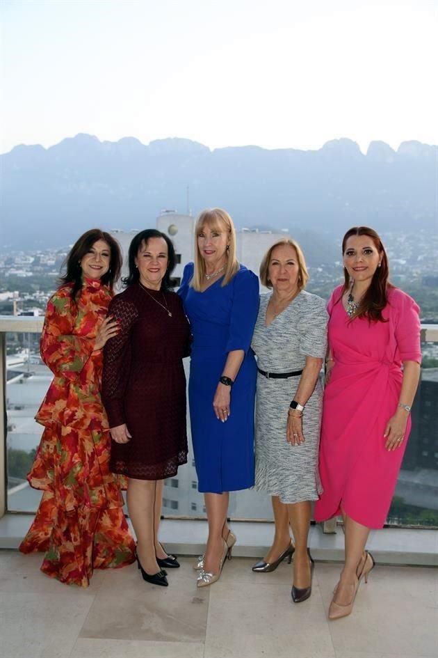 Lorena Magallanes, Norma González, Rosy de Montemayor, Doris Alanís y Mayra García