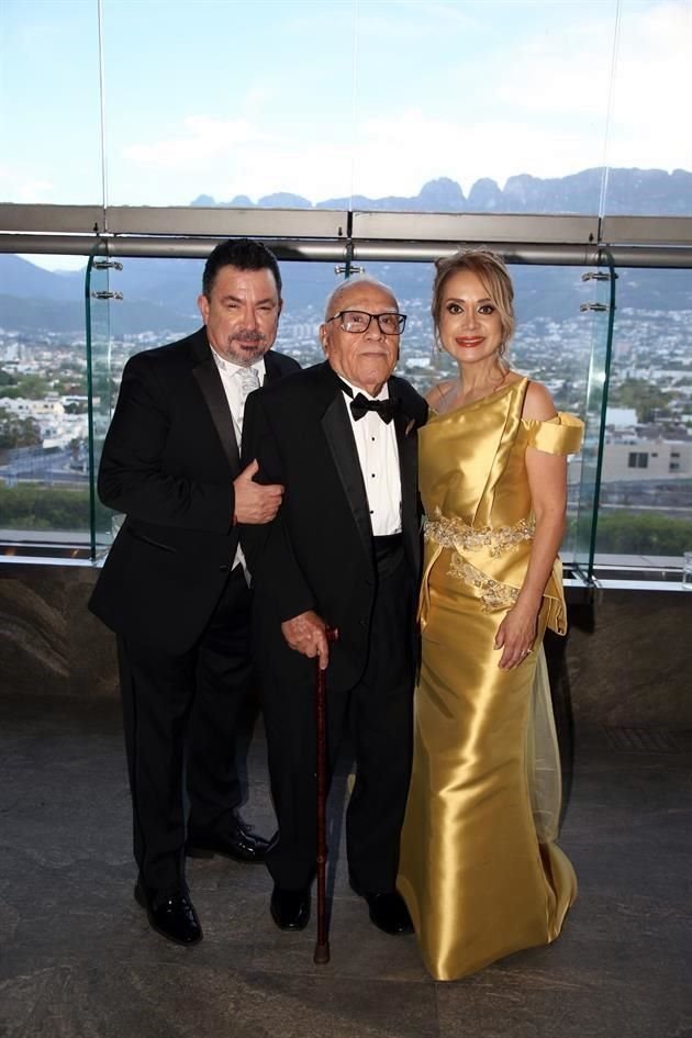 Luis Carlos Ibarra González, José Perales Castro y Mirta Perales de Ibarra