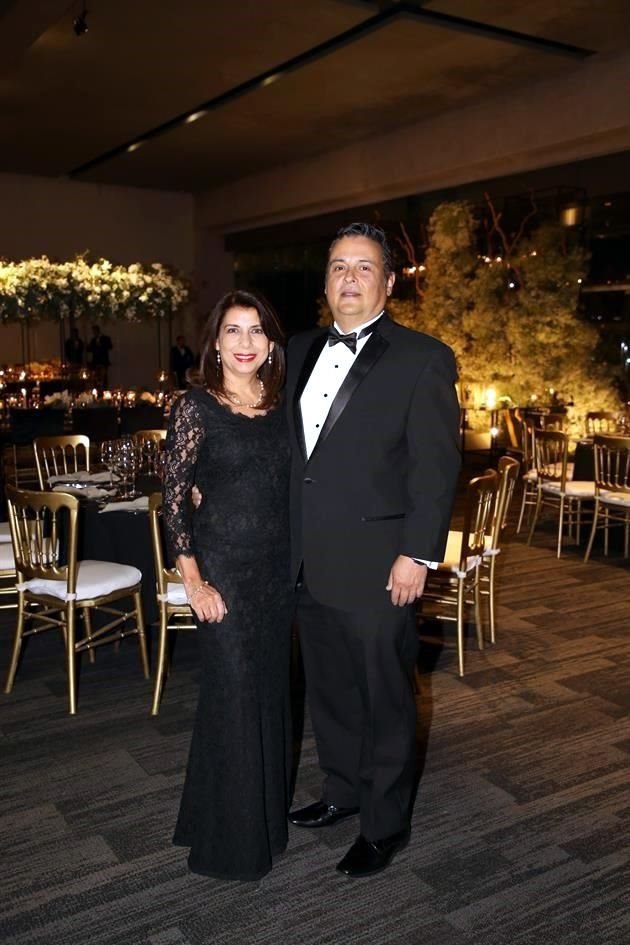 Ana de González y Sergio González