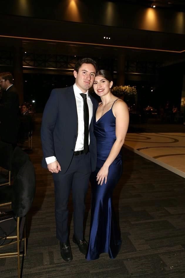 Gabriel Pro y Angela Villarreal