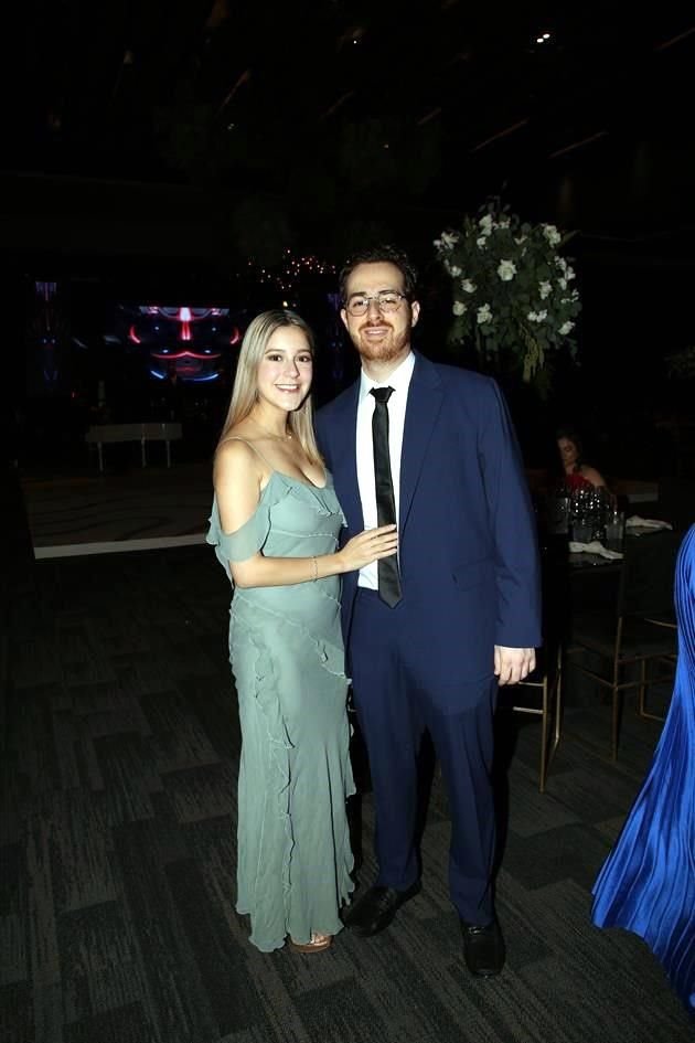 Gaby Mata y Mauricio Handal