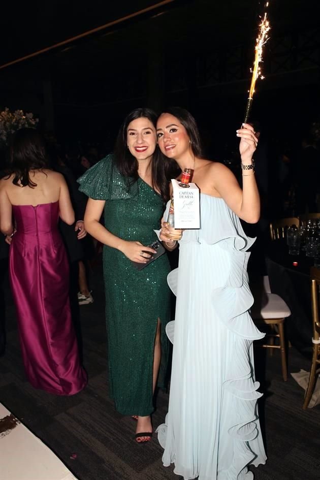 Salma Nader y Teresa Martínez