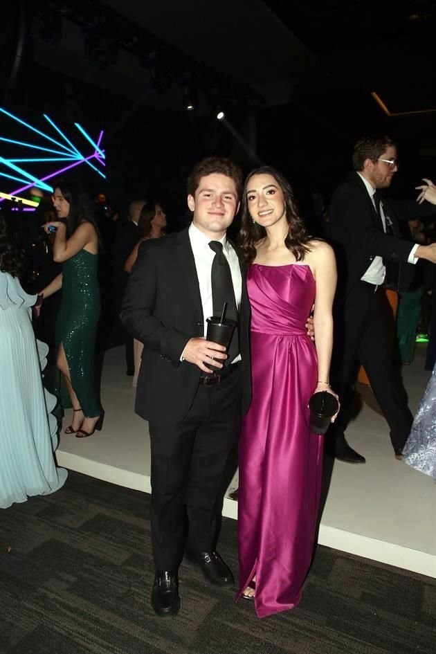 Eduardo Garza y Valeria Martínez