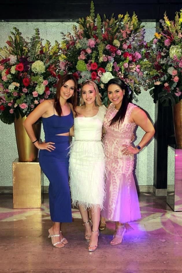 Ana Karen Chapa, Marifer Garza Martínez y Kathya Cantú