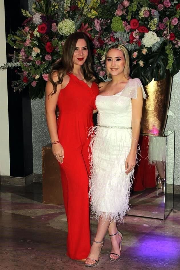 Olga Martínez y Marifer Garza Martínez