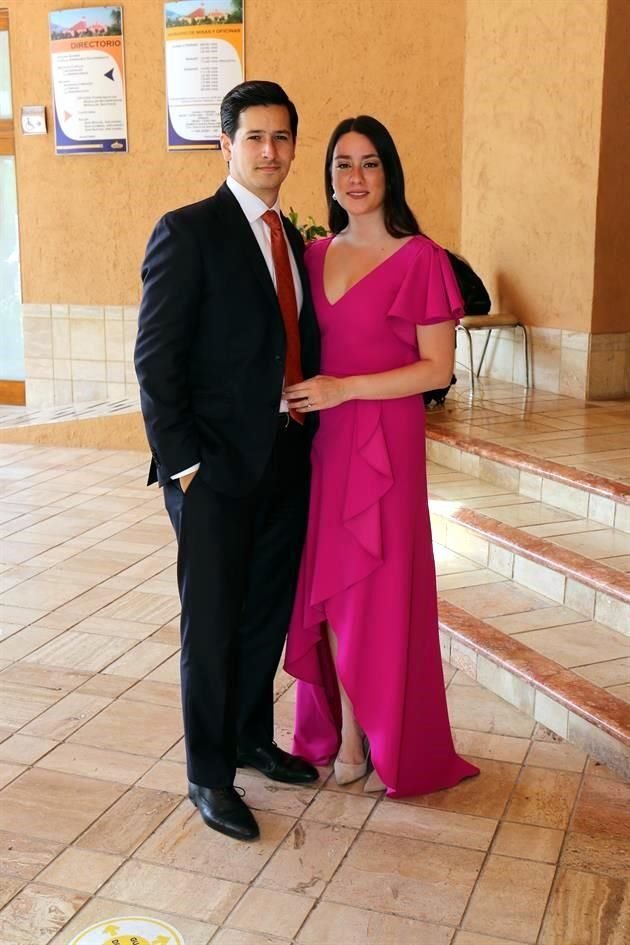 Iván Elizondo y Roberta Jasso