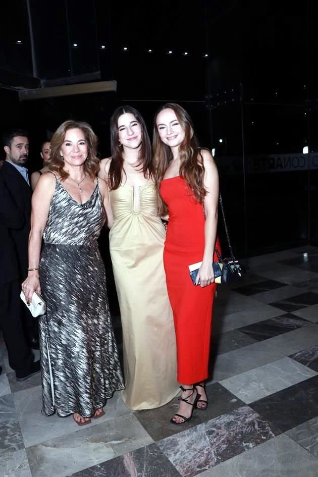 Carmen Llaguno, Paola Llaguno y Andrea Fuentes